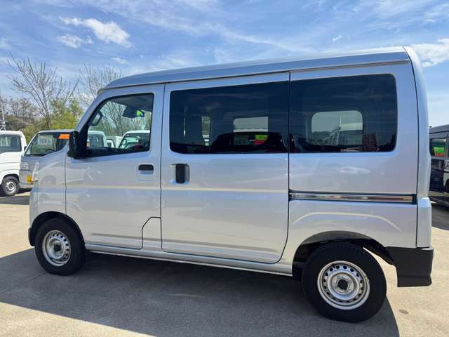 Daihatsu Hijet Cargo 3