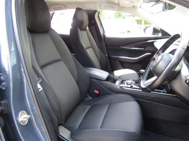 Mazda CX-30 12