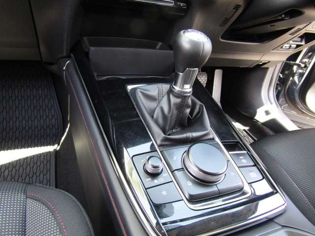 Mazda CX-30 8