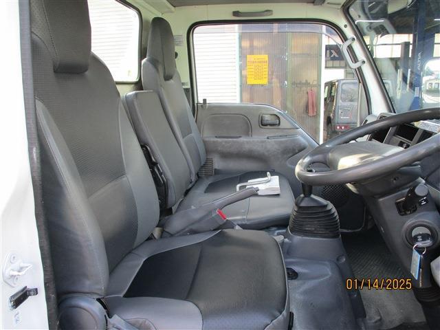 Isuzu Elf 12