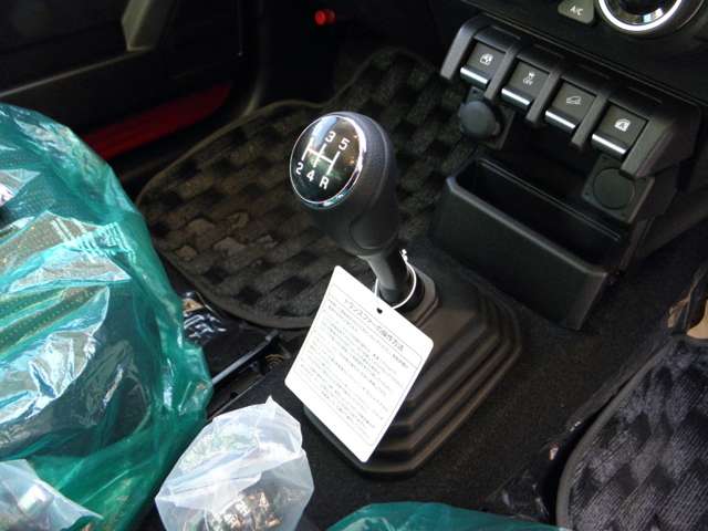 Suzuki Jimny Nomade 5