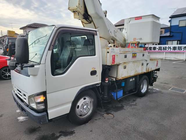 Isuzu Elf 9