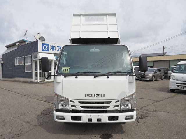 Isuzu Elf 2