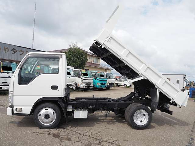 Isuzu Elf 4
