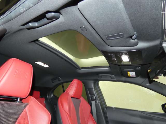 Lexus UX 7