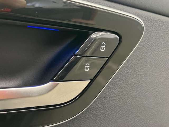 Mercedes-Benz GLC 11