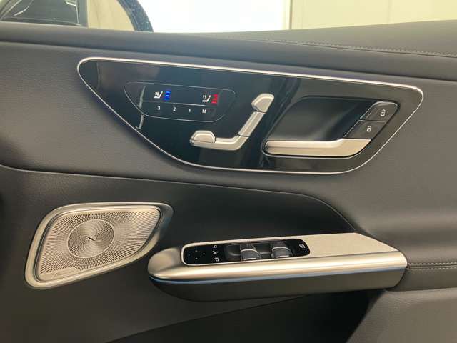 Mercedes-Benz GLC 10