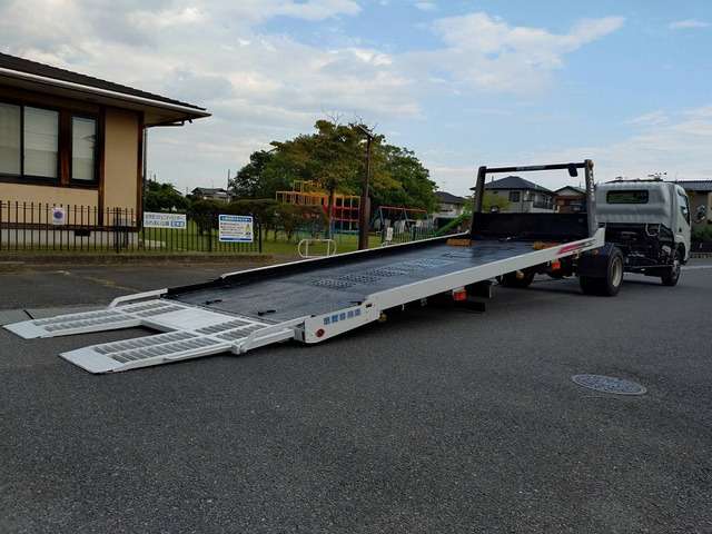 Hino Dutro 12