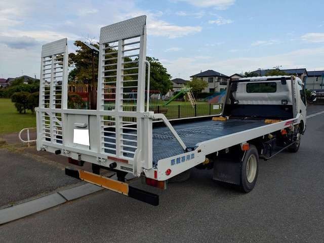 Hino Dutro 2