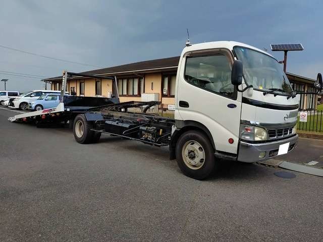 Hino Dutro 8