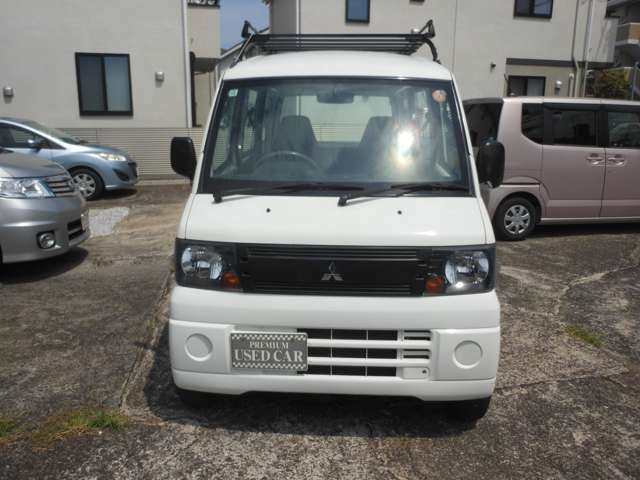 Mitsubishi Minicab Van 2