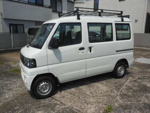 Mitsubishi Minicab Van 3