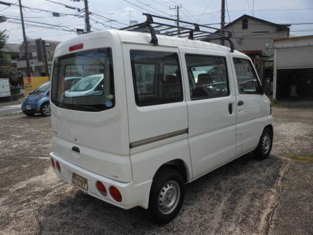 Mitsubishi Minicab Van 4