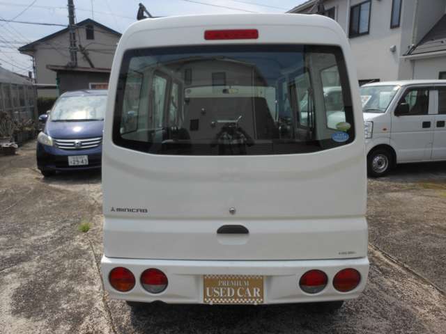 Mitsubishi Minicab Van 5
