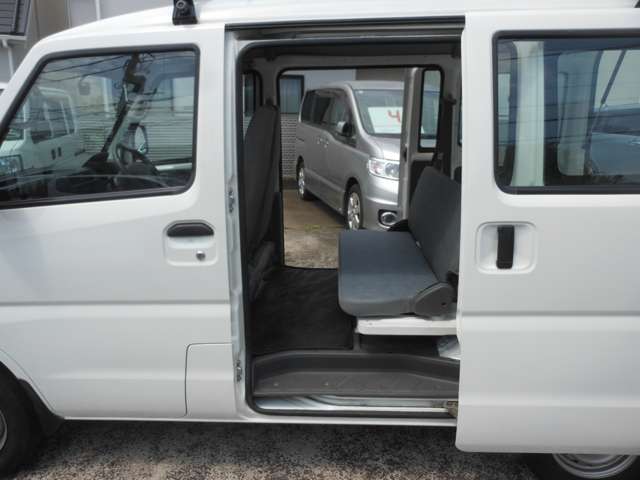Mitsubishi Minicab Van 8