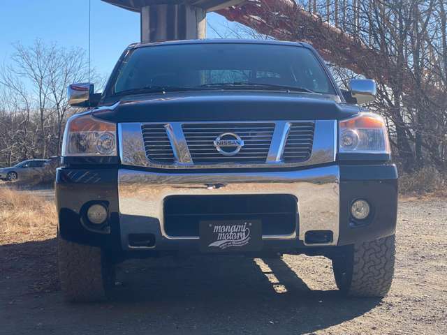 Nissan Titan 3