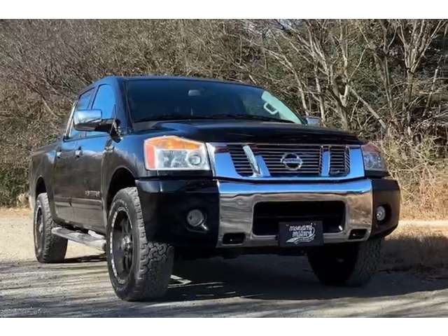Nissan Titan 5
