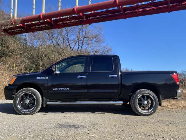 Nissan Titan 6