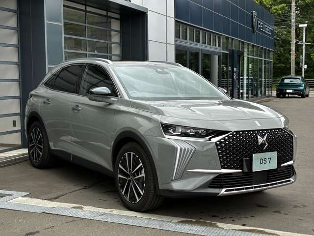 DS Automobiles DS7 11