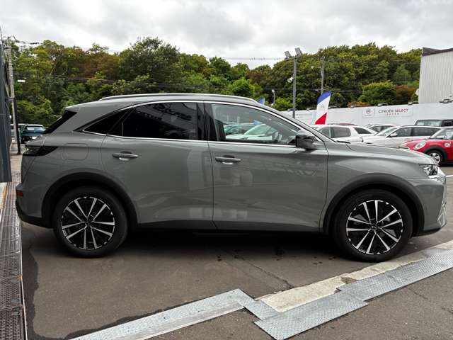 DS Automobiles DS7 12