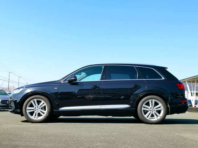 Audi Q7 11