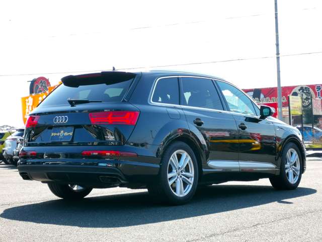Audi Q7 10
