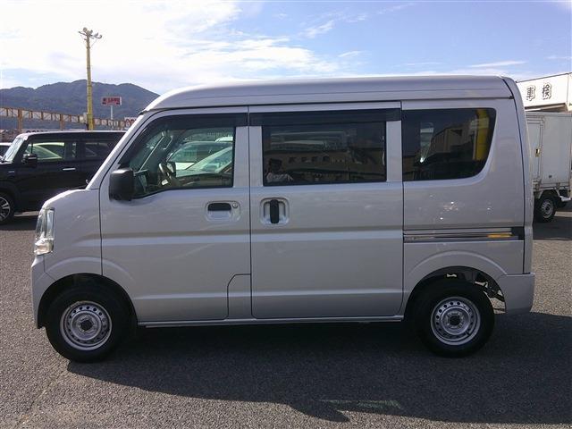 Mitsubishi Minicab Van 2