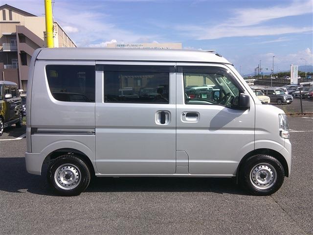 Mitsubishi Minicab Van 6