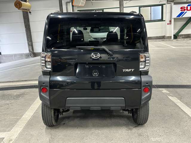 Daihatsu Taft 9
