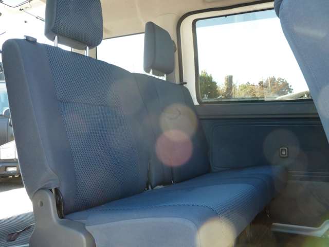 Daihatsu Hijet Cargo 5