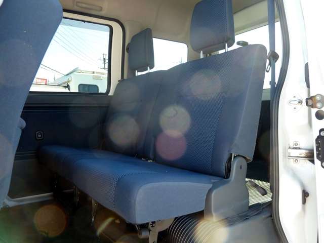 Daihatsu Hijet Cargo 10