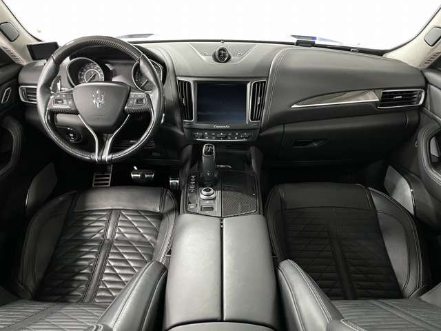 Maserati Levante 4