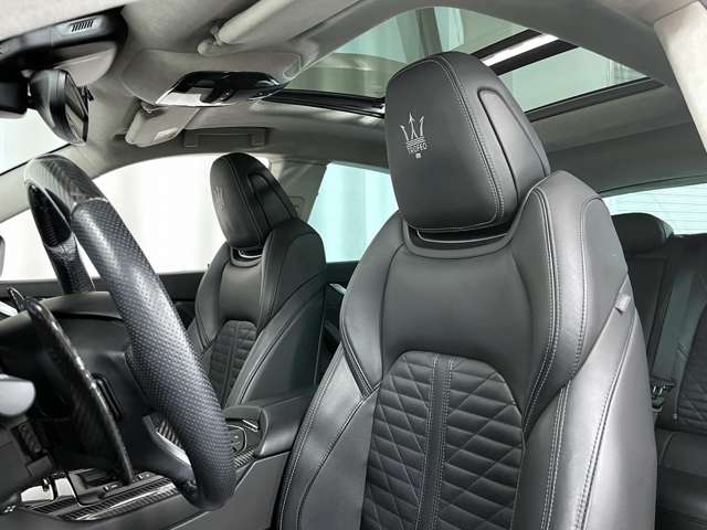 Maserati Levante 8
