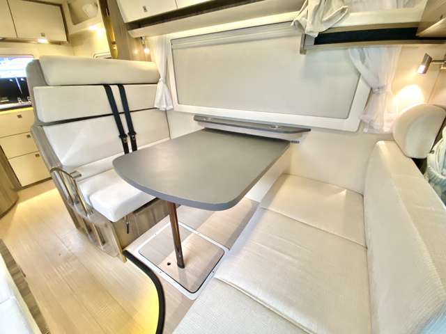 Toyota Camroad 12