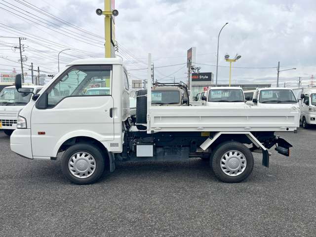 Mazda Bongo Truck 4