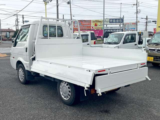 Mazda Bongo Truck 8