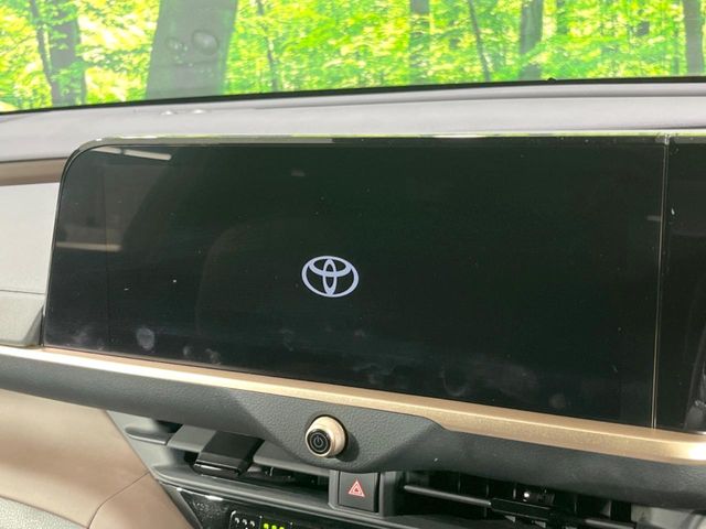 Toyota Crown Crossover 4