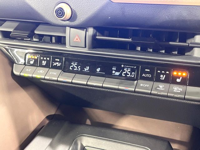 Toyota Crown Crossover 5