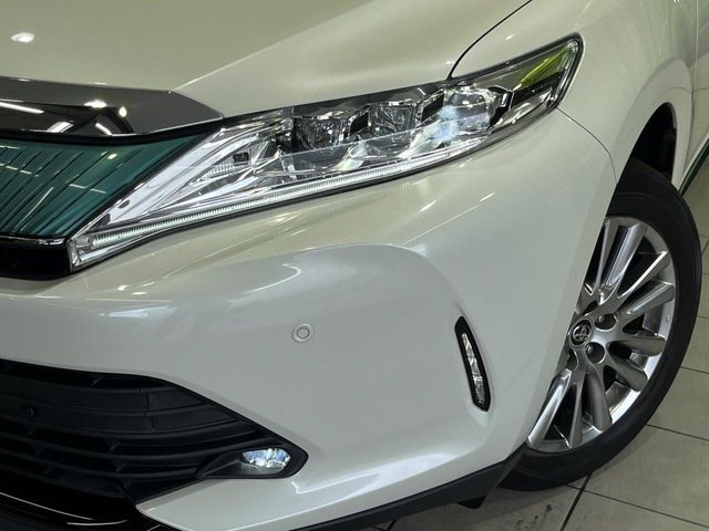 Toyota Harrier 12