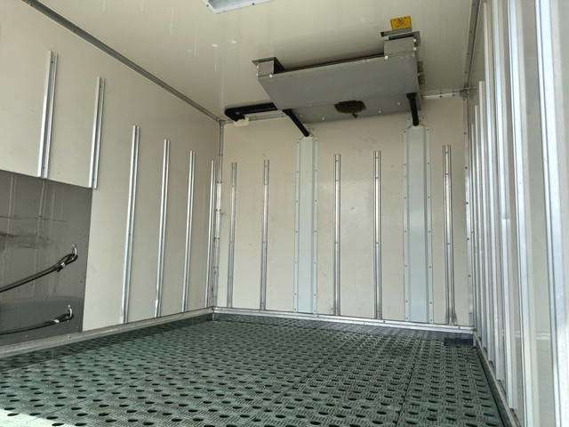 Isuzu Elf 11