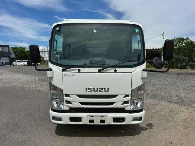Isuzu Elf 3