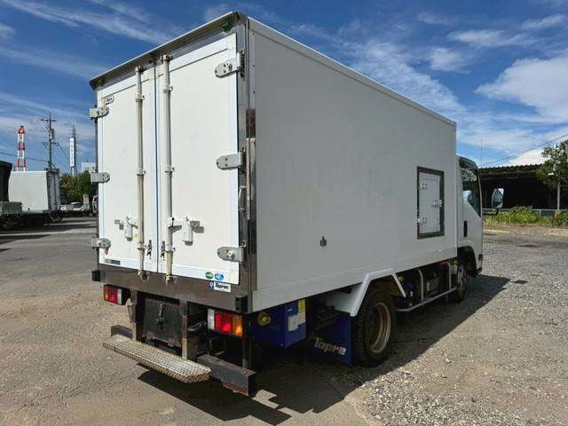 Isuzu Elf 4
