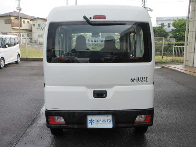 Daihatsu Hijet Cargo 5