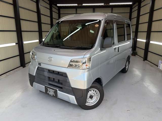 Daihatsu Hijet Cargo 6
