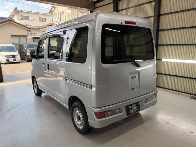 Daihatsu Hijet Cargo 9