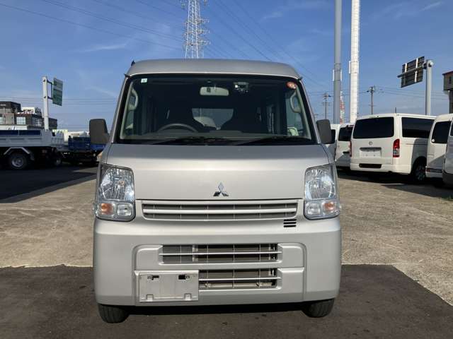 Mitsubishi Minicab Van 11