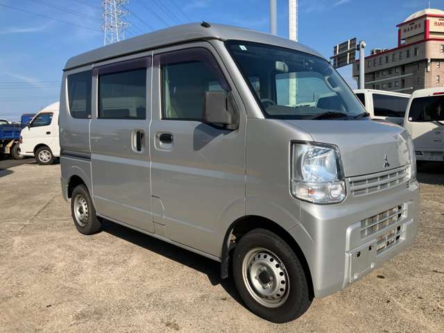 Mitsubishi Minicab Van 4
