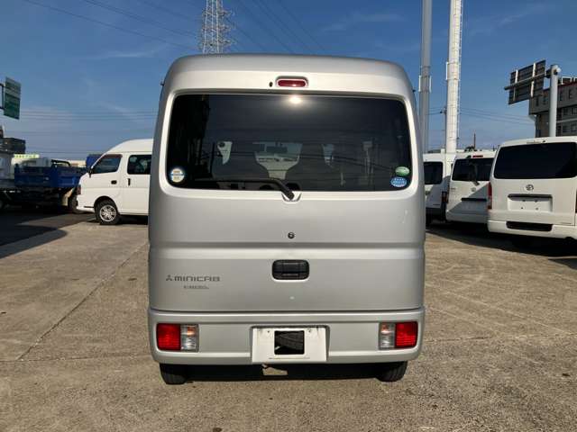 Mitsubishi Minicab Van 7