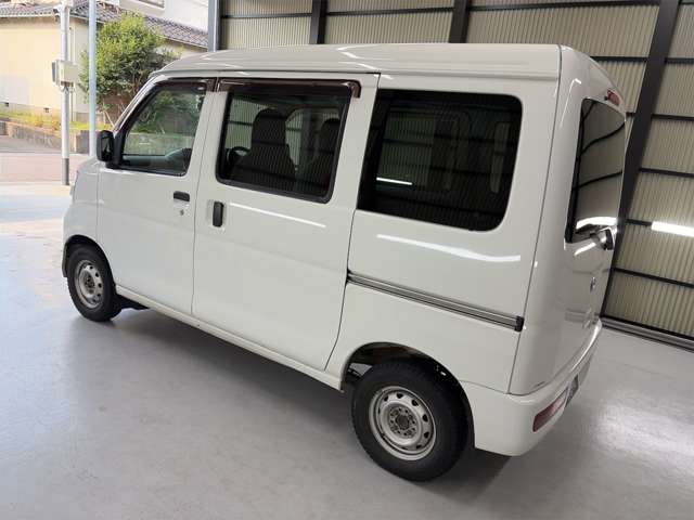 Daihatsu Hijet Cargo 11