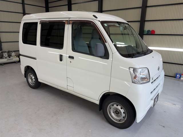 Daihatsu Hijet Cargo 8